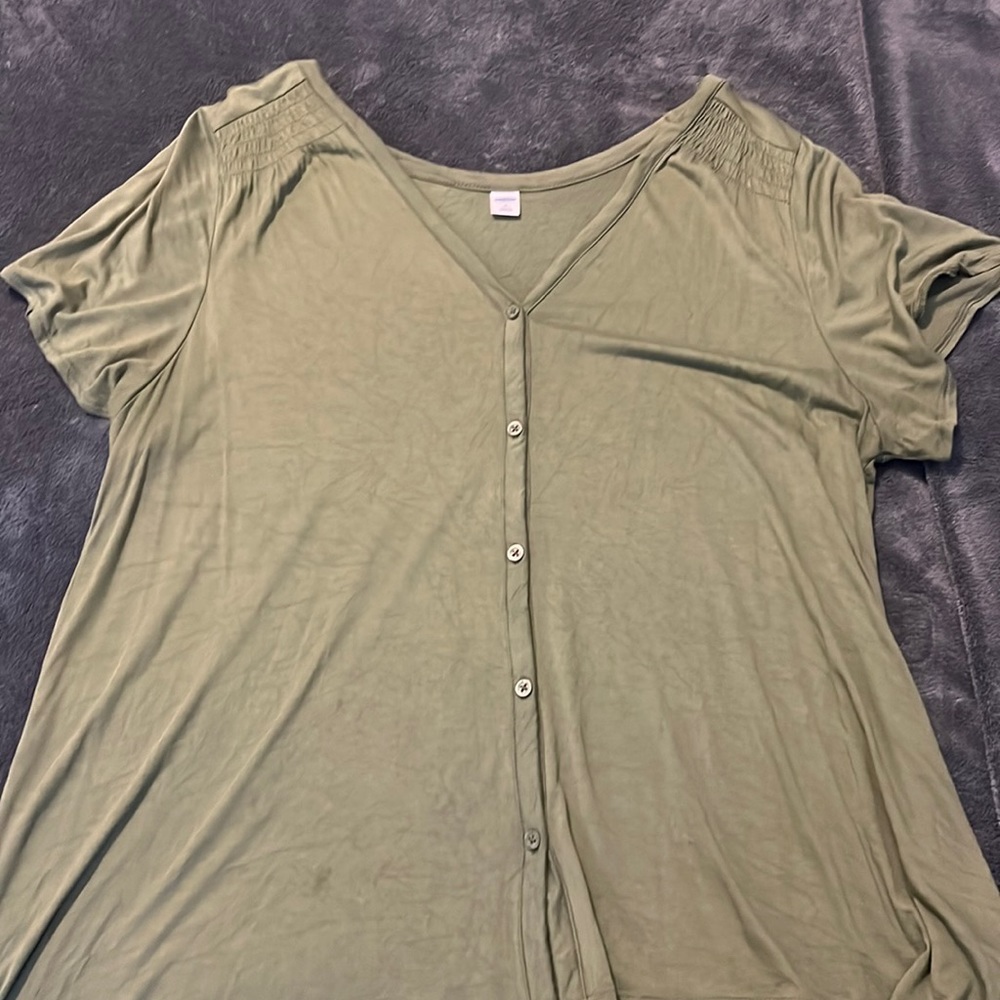Old Navy extra large button up shirt